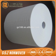 Rouleaux de tissu non tissé blanc spunlace pour lingettes humides rouleau de tissu de coton rouleau de tissu blanc pas cher